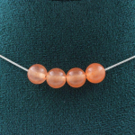 Pierres et Min&eacute;raux. Collier 4 perles Calc&eacute;doine orange 8 mm. Chaine en acier inoxydable Collier femmes, hommes. Taille personnalis