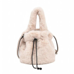 Talvine pehme soe karusnahast kott Disainer naiste &auml;mber pl&uuml;&uuml;sist &otilde;lakott V&auml;ikese mahutavusega k&auml;ekott K&auml;ekott Luksuslik naiste m&uuml;ndikott valge