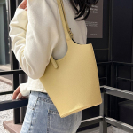 Moodne naiste kaenlaaluste kott Uus lihtne retro, suure mahutavusega &otilde;lakotid Elegantsed naiste pendelk&auml;ekotid Trend