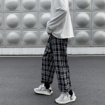 Meeste vabaaja p&uuml;ksid, ruuduline pahkluu pikkus, vaba lai jalg, mis sobib elastne v&ouml;&ouml;koht mood p&uuml;ksid t&auml;navar&otilde;ivad Harajuku Korea retro siset&uuml;kid L