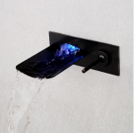 Vannitoamuusivalamu segisti seinakinnitatav nikkel LED juga segisti vannisegisti temperatuuri reguleerimine LED segisti kroom must viimistlus must