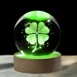 1 tk 3D neljaleheline ristikivi pall v&auml;rvilise valgustusega alusega Pere magamistoa kaunistus Kingitus S&uuml;nnip&auml;ev Emadep&auml;eva kingitus four-leaf clover green