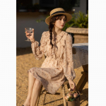 Mishow V-kaelusega lilleline kleit naistele Kevadsuvi Prantsuse elegantne pitsist volangidega pikkade varrukatega Empire kolmem&otilde;&otilde;tmelised naisteriided MXC11L1447 S