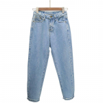 Naiste ins stiilis Harlani laia s&auml;&auml;rega teksad, lahtised Korea &uuml;li&otilde;pilased olid &otilde;hukesed k&otilde;rge v&ouml;&ouml;kohaga p&uuml;ksid S helesinine v&auml;rv