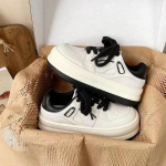 Platvorm Valged Kingad Naiste Kevad ja S&uuml;gis Uued Ni&scaron;i Originaalsed Piimvalged Suure Peaga Saia Kingad Sportlikud Vabaaja Lauakingad 35