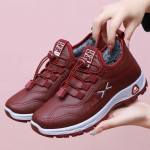 Mom nahast karusnahast mokassiinid naiste sporditossud eakatele naistele pehmed soojad mugavad 38 punane