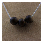 Pierres et Min&eacute;raux. Collier 3 perles Oeil de Tigre mat 8 mm Chaine en acier inoxydable.