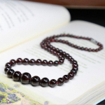 Naturaalse veini punase granaadiga kaelakee, kristalltorni kett, granaadist k&auml;ev&otilde;ru 1pc veinipunane v&auml;rv