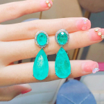 V&auml;rvilised ripatsid suured ripatsk&otilde;rvar&otilde;ngad naistele Vintage Paraiba turmaliinist smaragdist v&auml;&auml;riskividega pulmak&otilde;rvar&otilde;ngad peen ehtekingitus