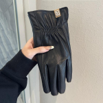 Meeste nahkkindad, talvised s&otilde;idukindad, soojad, tuule- ja k&uuml;lmakindlad, vett pritsivad, kuhjuvad ja paksendavad viies&otilde;rmelised trendikad one size fits all must