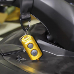 Mootorratas Yamaha N-MAX 155 NMAX 155 NMAX155 v&otilde;tmehoidja korpuse kaugkaane tolmuhoidja v&otilde;tmekaitse 2015 2016 2017 KEY Chain Red