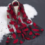 Kevad-suvi uus p&auml;ikesekaitsekreem siidist sall L&otilde;igatud lilledega sall Rose Jacquard sall Silk Organza Leaves-Red