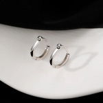 S925 h&otilde;bedane D-kujuline k&otilde;rvaklapp, naiste minimalistlik planeering on mitmek&uuml;lgsed geomeetrilised p&auml;rmer&otilde;ngask&otilde;rvar&otilde;ngad