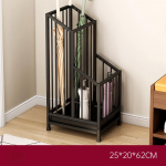 Kerge luksuslik rauast kunsti kodu uksel&auml;ve veekindel vihmavarjuriiul Vihmavarju &auml;mbri hoiuriiul hotelli fuajee sissep&auml;&auml;su juures must