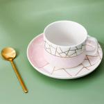 P&otilde;hjamaade stiilis kohvitassi ja taldriku kaheosaline komplekt v&auml;rvitud kullast kruusist keraamiline veetass kohvitass hommikus&ouml;&ouml;gitass piimatass roosa