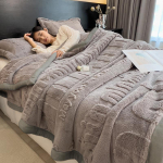 Hubane korallfliisist talvepleed - Paksenenud viskepleed &uuml;hiselamutele ja diivanitele 200x230cm - Double Blanket