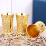 Vasest veinitops Shot-klaasist Antiikne mini-metallist joogitops Vana-Egiptuse m&uuml;&uuml;t 3D-reljeef Ra Ramesses Kuldjook Viina Veinikauss 40ml