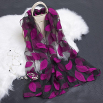 Kevad-suvi uus p&auml;ikesekaitsekreem siidist sall L&otilde;igatud lilledega sall Rose Jacquard sall Silk Organza Leaves-Rose Red