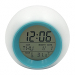 Digitaalne &auml;ratuskell v&auml;rvilise valguse temperatuuri tuvastamise edasil&uuml;kkamise funktsiooniga akutoitega multifunktsionaalne &auml;ratuskell sinine