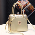 Heledast nahast k&auml;ekott, luksuslik ja moodne, suure mahutavusega &otilde;lakott Moodne k&auml;eshoitav suur kott &Uuml;he &otilde;lakott Crossbody kott kuld