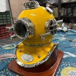 Vanaaegne Boston Sukeldumiskiiver: USA. Navy Mark V Scuba - Vana sukeldumiskiivri koopia.