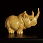 Skulptuurid ja kujukesed interj&ouml;&ouml;ri jaoks Armsad puidust nikerdatud loomad Kujude kaunistamiseks m&otilde;eldud kaunistused koduse t&ouml;&ouml;laua tarvikute jaoks hippo