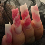 24 t&uuml;kki Yst&auml;v&auml;np&auml;iv&auml; Romantiline punane huuleprintimine Nail Art Sweet Feel Matte Wear k&uuml;&uuml;nepress k&uuml;&uuml;ntele