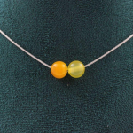 Pierres et Min&eacute;raux. Collier 2 perles Sardonyx jaune 8 mm Chaine en acier inoxydable Collier femmes, hommes. Taille personnalisable.