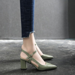 Uus stiil teravaotsalised k&otilde;rged kontsad &uuml;hes&otilde;nalise pandlaga paksu kontsaga sandaalid Moodsad ja mitmek&uuml;lgsed naistekingad 37