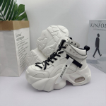 Meeste toss Trendikas br&auml;nd Paksude talladega spordijalan&otilde;ud Mitmek&uuml;lgne Populaarne Ni&scaron;&scaron; Moetrend L&uuml;hikesed saapad Mehed K&otilde;rge s&auml;&auml;rega kingad Zapatillas Hombre 38 valge