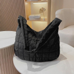 V&otilde;re suur kaenlaaukott 2021 Talvine Uus Kvaliteetne Kangas Naiste Design K&auml;ekott Vintage Suure mahutavusega &otilde;lakotid 40 X 11 X 35 CM must