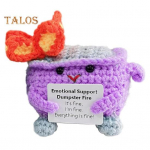 Positiivne heegeldatud leekpr&uuml;gikast julgustava kaardi emotsionaalse toega K&auml;sitsi valmistatud kuduva pr&uuml;gikasti nukukaunistus sinine