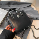 Personaalne Populaarne Tume T&uuml;druk Punk Stiilis K&uuml;&uuml;nte Neetidega Rist Ruudukujuline V&auml;ike Kott Moodne Kett Crossbody Kott