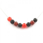 Pierres et Min&eacute;raux. Collier Perles Agate noire + Calc&eacute;doine rouge + Agate Rouge + Onyx Chaine en acier inoxydable.