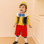 Mini Recipe Pinocchio poisi kost&uuml;&uuml;mikomplekt &ndash; m&uuml;ts, T-s&auml;rk ja p&uuml;ksid, 3-osaline Halloweeni ja s&uuml;nnip&auml;evapidude komplekt XL