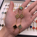 Boutique Neljak&auml;pa Ristikheina Viie &Otilde;iega K&auml;ev&otilde;ru 18K Kerge Luksus Ins Disain Mood Peen Mitmek&uuml;lgne Meeste ja Naiste Mudelid K&auml;ev&otilde;ru Boutique Bracelet