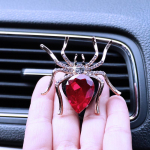 Spider Shapes auto &otilde;hukonditsioneeri v&auml;ljalaskeava aroomiteraapia klamber auto &otilde;huv&auml;rskendaja auto l&otilde;hna hajuti