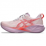 ASICS Novablast 5 Valge Korallriff Naiste Tossud 1012B765-101 40.5
