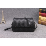 Uus nahast naiste kott piiri&uuml;lene trendikas naiste kott puhtalt k&auml;sitsi kootud naiste kott Esimene kiht lambanahast kootud kott naine 24cm*8cm*17cm must