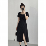 Prantsuse retrokleit, ruudukujuline krae, ni&scaron;&scaron;kujundusega must v&ouml;&ouml;kohani ulatuv temperamendikleit S must