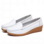 Kevad/s&uuml;gis naiste nahast lamedad platvormkingad 35 valge