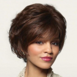 Parukas naistele Blond pruun s&uuml;nteetilised l&uuml;hikesed lokkis juuksed tukkidega peokst&uuml;&uuml;miga parukas Naturaalne k&otilde;rge temperatuuriga igap&auml;evane kandmine