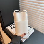 Korea versioon uuest vabaaja s&otilde;numitooja t&uuml;drukust armas minikott, moodne lihtne mobiiltelefonikott ja lihtne moodne &otilde;lakott valge