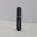 5 ml parf&uuml;&uuml;mi alampudelid p&otilde;hja t&auml;itmine Tipptasemel kaasaskantav press Spray V&auml;ike pihustuspudel T&uuml;hi pudeli n&auml;idise alampakendi seade helehall v&auml;rv