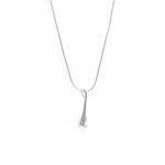 Minimalistlik ve tilgakujuline kaelakee madu-luu ketiga, ins minimalistlik &otilde;hkjahutusega kerge tuule ni&scaron;idisain