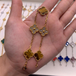 Boutique Neljak&auml;pa Ristikheina Viie &Otilde;iega K&auml;ev&otilde;ru 18K Kerge Luksus Ins Disain Mood Peen Mitmek&uuml;lgne Meeste ja Naiste Mudelid K&auml;ev&otilde;ru Boutique Bracelet