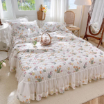 Prantsuse voodikate kolmeosaline tepitud tepitud puuvillane polsterdatud pitsiline voodikate libisemiskindel puuvillane voodikate tatami tekk A pair of pillowcases of the same style