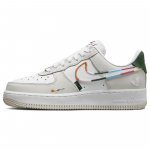 Nike Air Force 1 07 SE All Petals United Naiste tossud Valge Kuuse-roheline Savi-hall FN8924-111 35.5