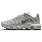 Nike Air Max Plus Heleh&otilde;bedased Naiste Tossud Vabaajajalatsid FV8480-002 36.5 hall v&auml;rv