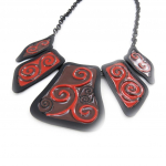 NOA [J4230] - Collier Cr&eacute;ateur 'Arabesques' noir marron pruun